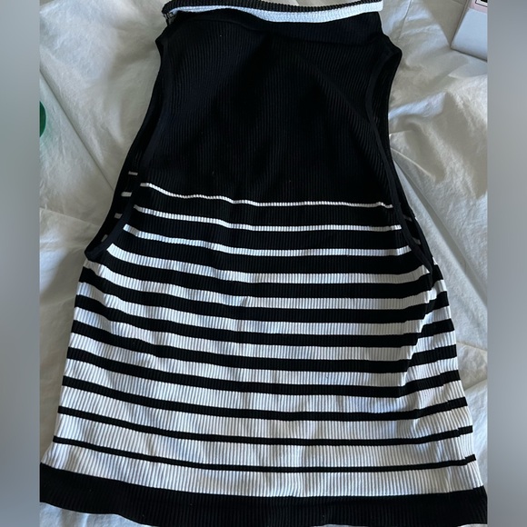 Free People sleeveless high neck top size M excellent condition - Picture 2 of 3